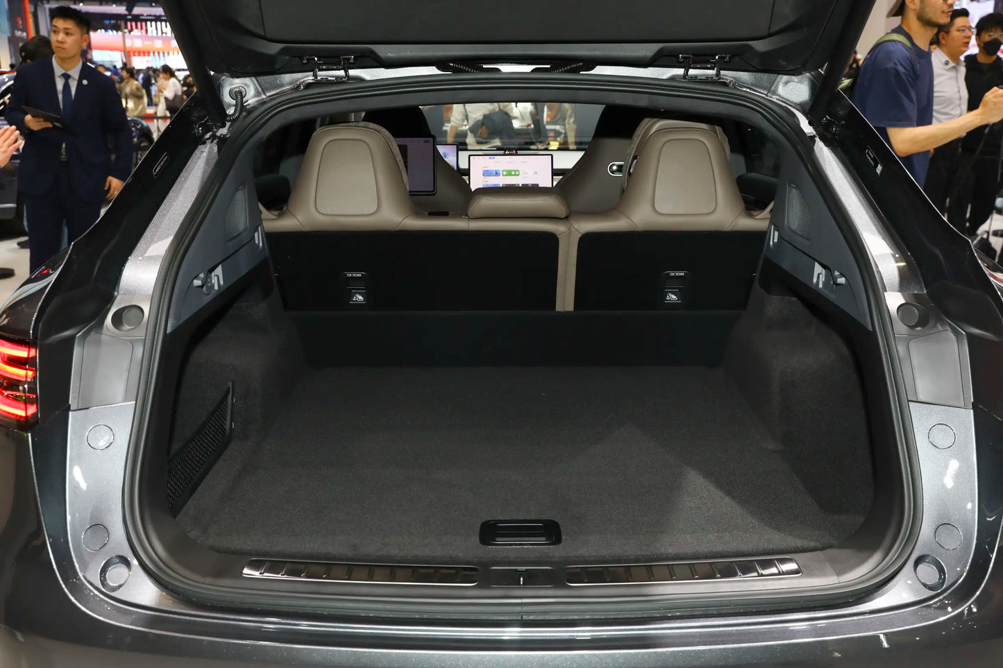 Chery LUXEED R7-Hybrid REEV