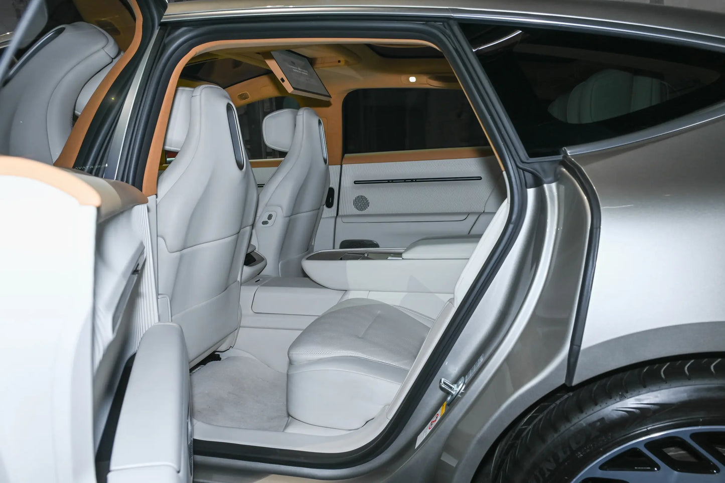 AVATR 12-Hybrid REEV