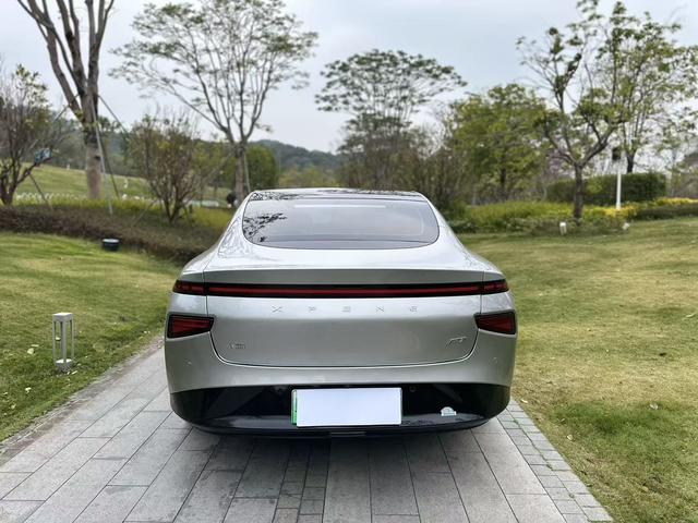 Certificated Pre-Owned XPENG P7 2022 Model 586E-u22294248