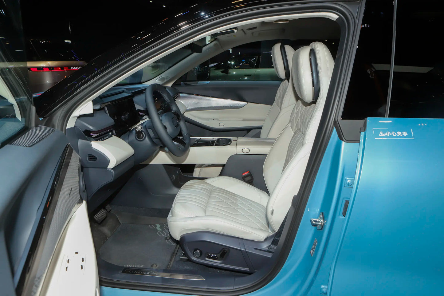 Lynk & Co Lynk & Co 08 EM-P -Hybrid PHEV