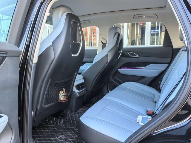 Certificated Pre-Owned Hongqi HS3 PHEV 2024 Edition 115km Jinwei Version -u21774758