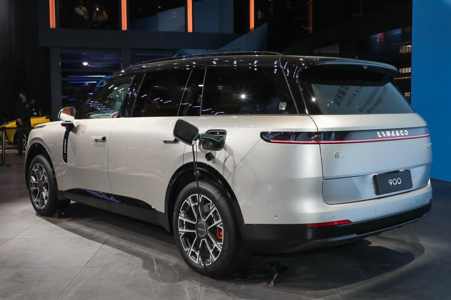 Lynk & Co Lynk & Co 900 -Hybrid PHEV