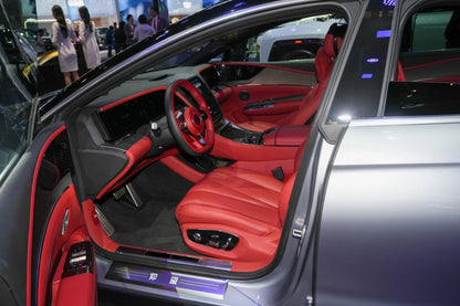 Yangwang Looking up at U7 -Hybrid PHEV