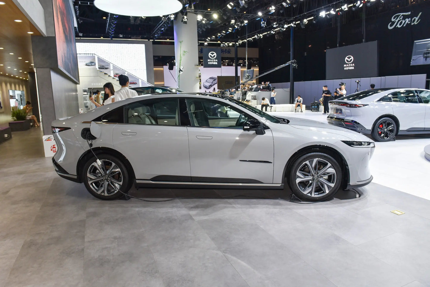 Mazda EZ-6-Hybrid REEV