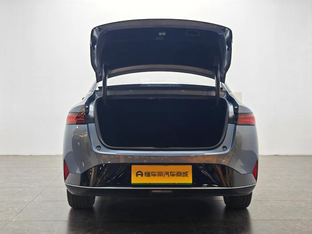 Certificated Pre-Owned XPENG P5 2022 550E