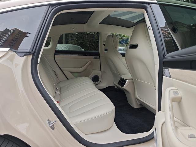 Pre-Owned Zhijie S7 2025 Model Max Rear-Wheel Drive Ultra-Long Range Version