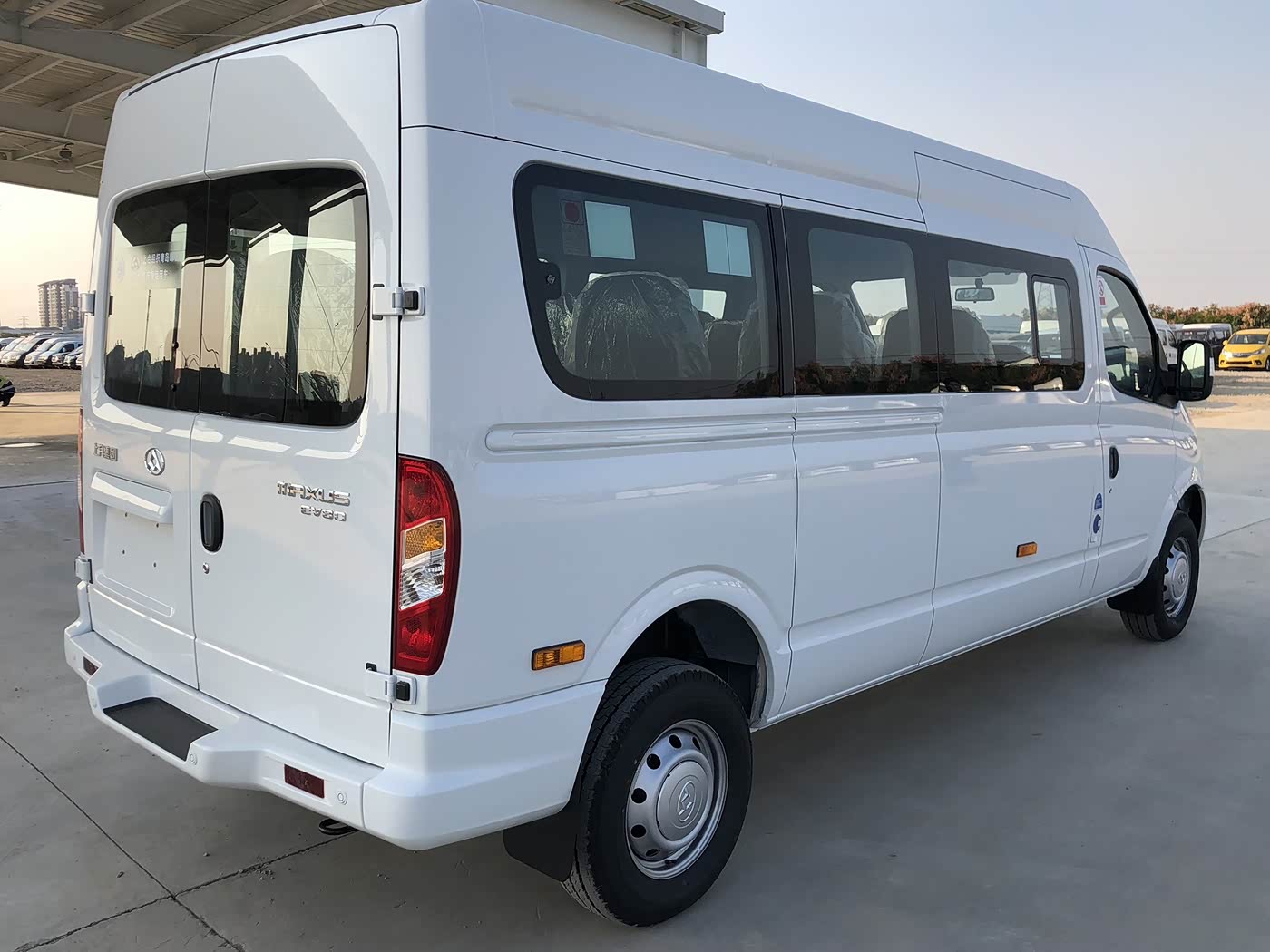 SAIC Maxus Xintu EV80