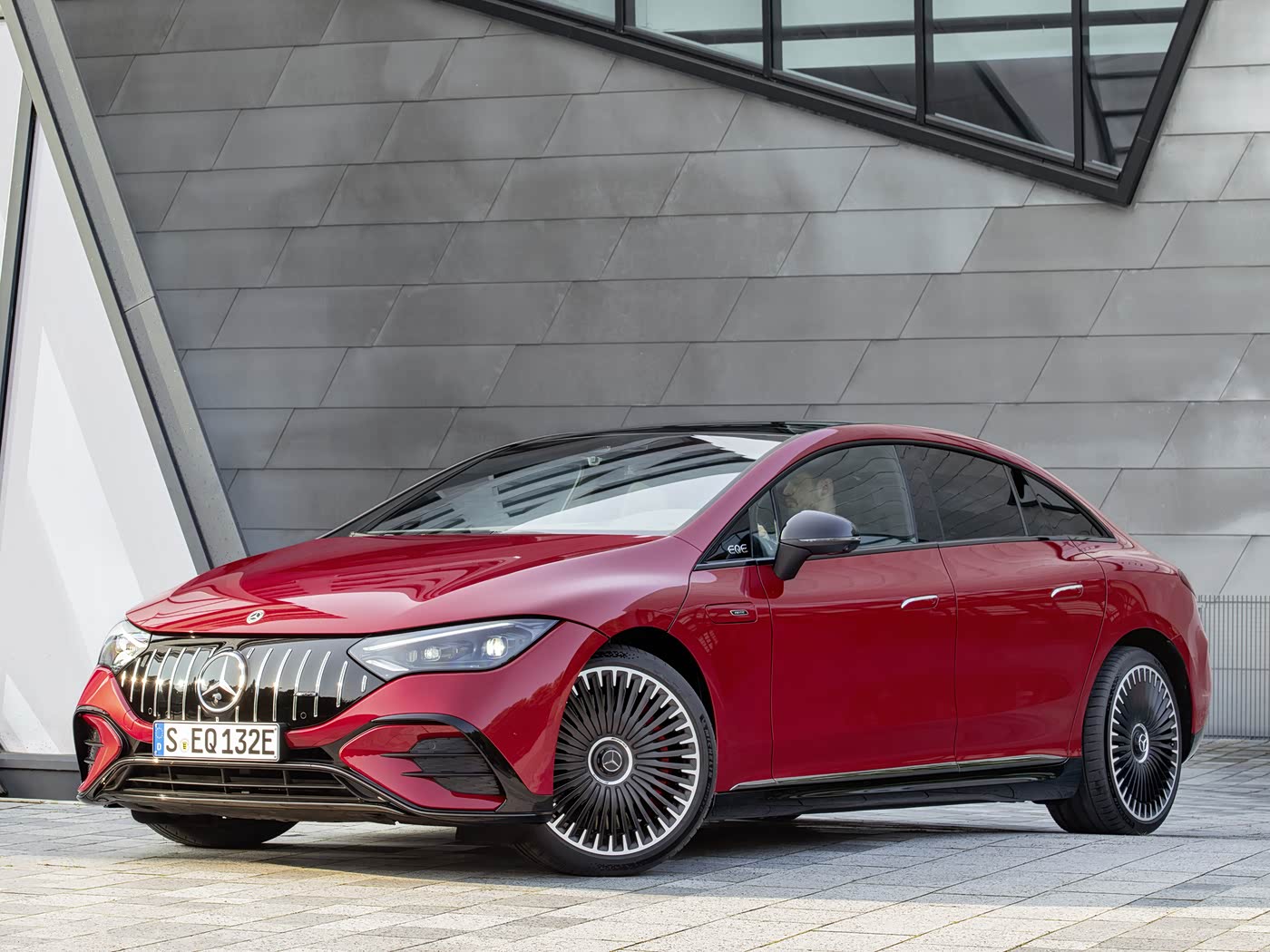 Mercedes-AMG Benz EQE AMG