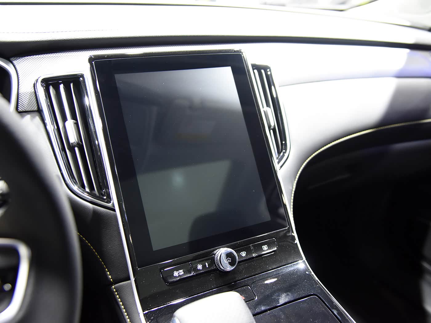 SAIC Motor Roewe i6 MAX EV