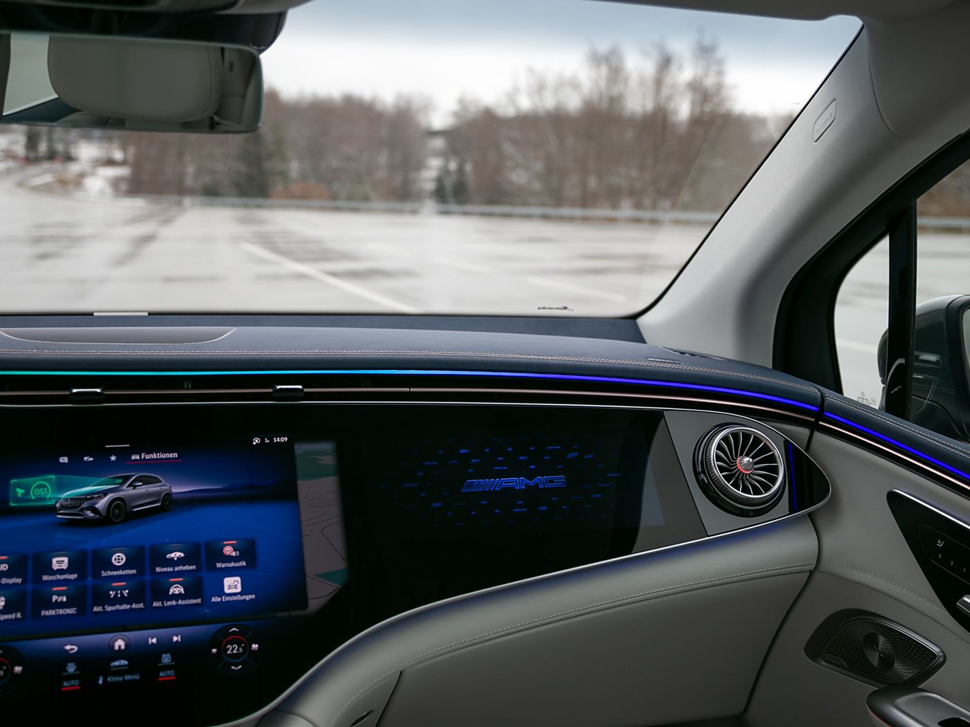 Mercedes-AMG Benz EQE SUV AMG