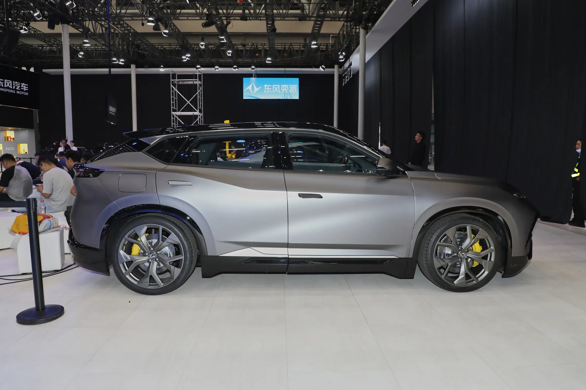 Dongfeng Fengshen L7 -Hybrid PHEV