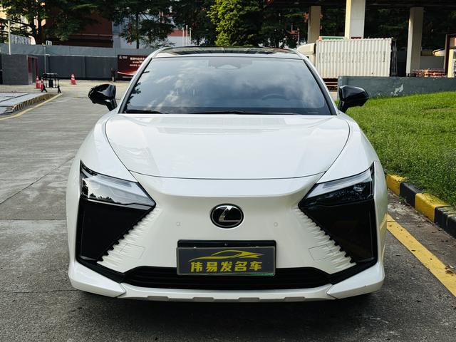 Pre-Owned Lexus RZ 2023 Model 450e DIRECT4 Premium Version