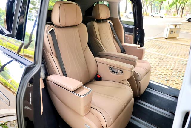 Certificated Pre-Owned XPENG X9 2024 702 Ultra Long Range Max-u22131196