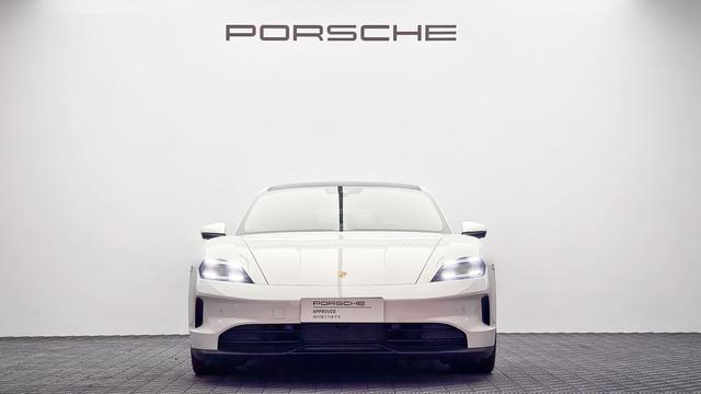 Pre-Owned Porsche Taycan 2025 Model