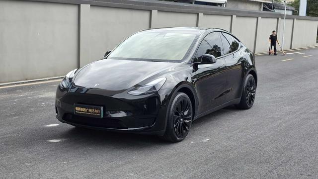 Pre-Owned Tesla Model Y 2022 Facelift Rear-Wheel Drive Version