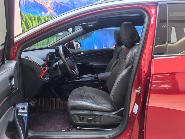 Pre-Owned ID.4 X 2021 Model 1st Edition ID. Initial Version