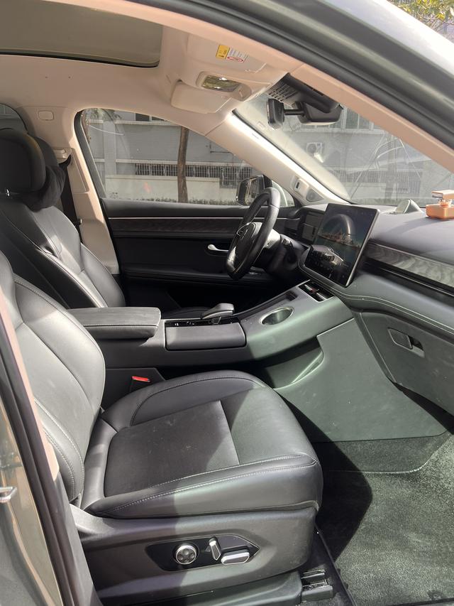 Pre - Owned 2022 AITO M5 Extended - Range 4WD Premium Edition