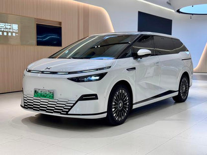 Pre-Owned XPeng X9 2025 Model Pure Electric 740 Long-Range Max