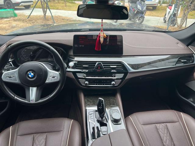 Certificated Used BMW 5 Series 2022 Model Refreshed 525Li M Sport Package