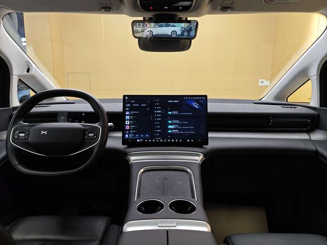 Pre-Owned XPeng X9 2024 610 Long-Range Pro