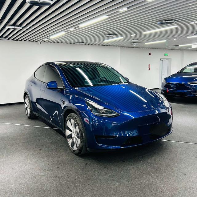 Pre-Owned Tesla Model Y 2022 Rear-Wheel Drive Version