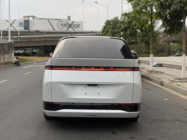 Certificated Pre-Owned XPENG X9 2024 Edition 702 Ultra-Long Range Prou21718759