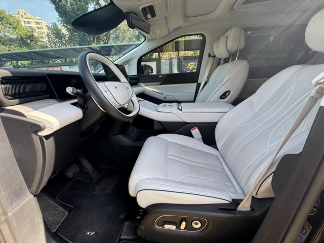 Certificated Pre-Owned XPENG X9 2024 702 Ultra Long Range Max-u21772463