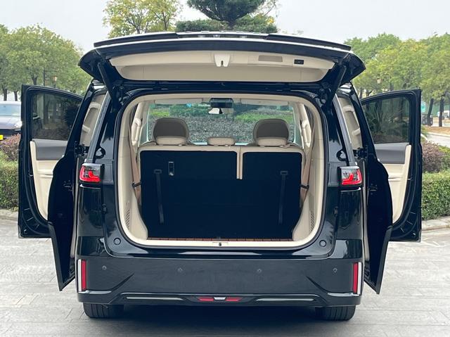 Certificated Pre-Owned VOYAH Dreamer PHEV 2024 Ultra Long Range Flagship Edition -u22115000