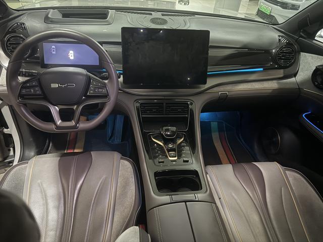 Certificated Pre-Owned BYD Frigate 07 2023 DM-i 100KM Flagship Edition -u21754105