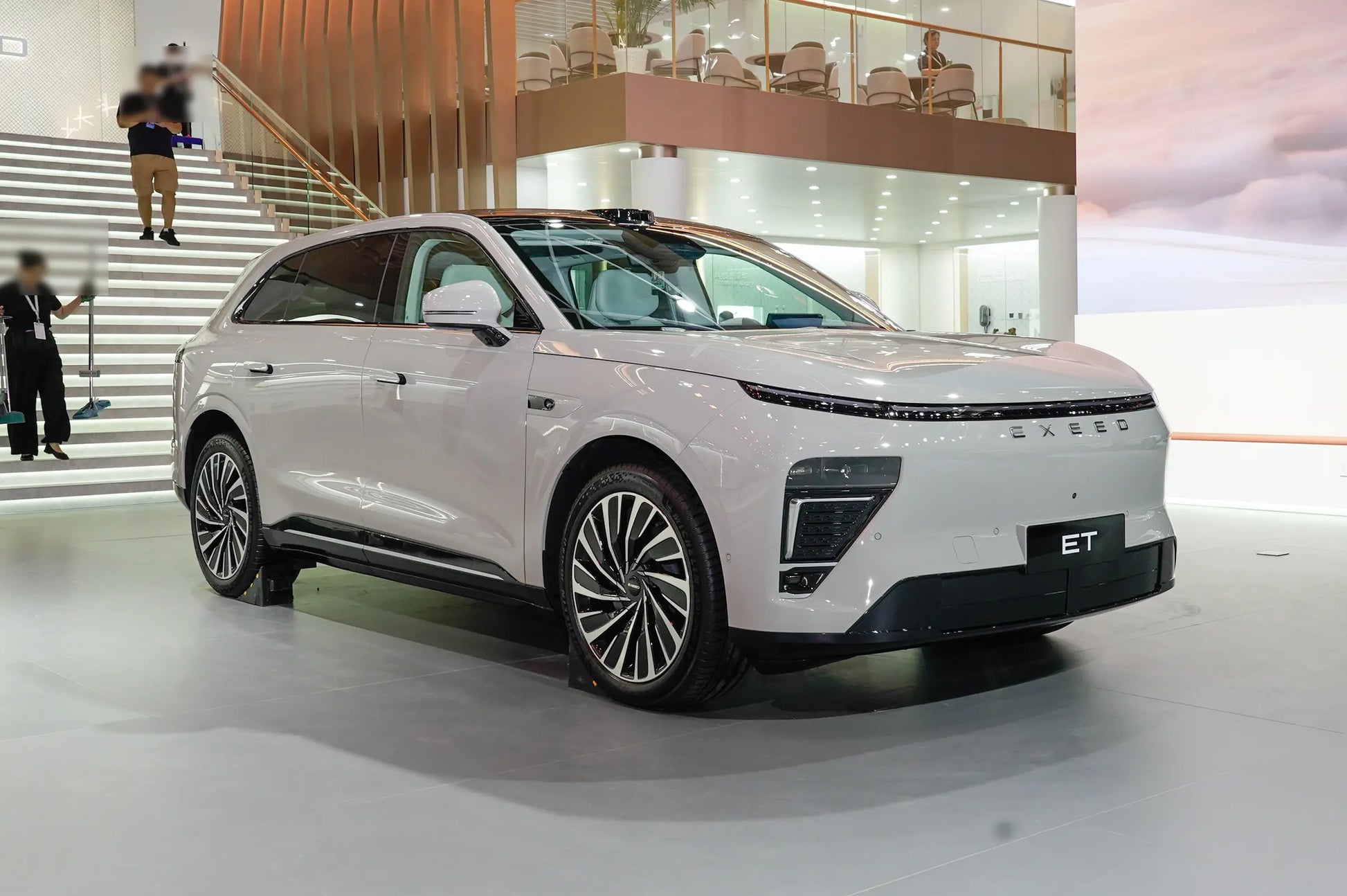 Exeed Stellar Era ET-Hybrid REEV