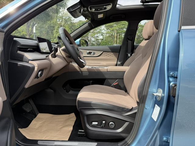 Certificated Pre-Owned Chery Tiggo 8 PLUS C-DM 2025 1.5T Premium Edition -u22018186