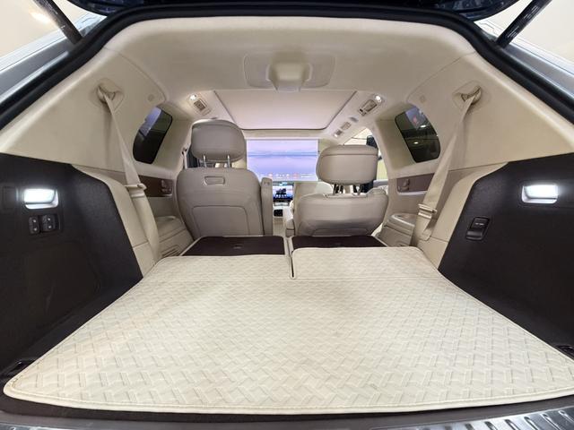 Certificated Pre-Owned Wenjie M9 2024 Extended-Range Ultra Six-Seater Edition -u22069358