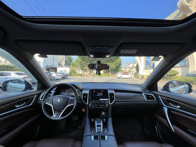 Certificated Used Honda UR-V 2017 370TURBO Two-Wheel Drive Premium Edition National V