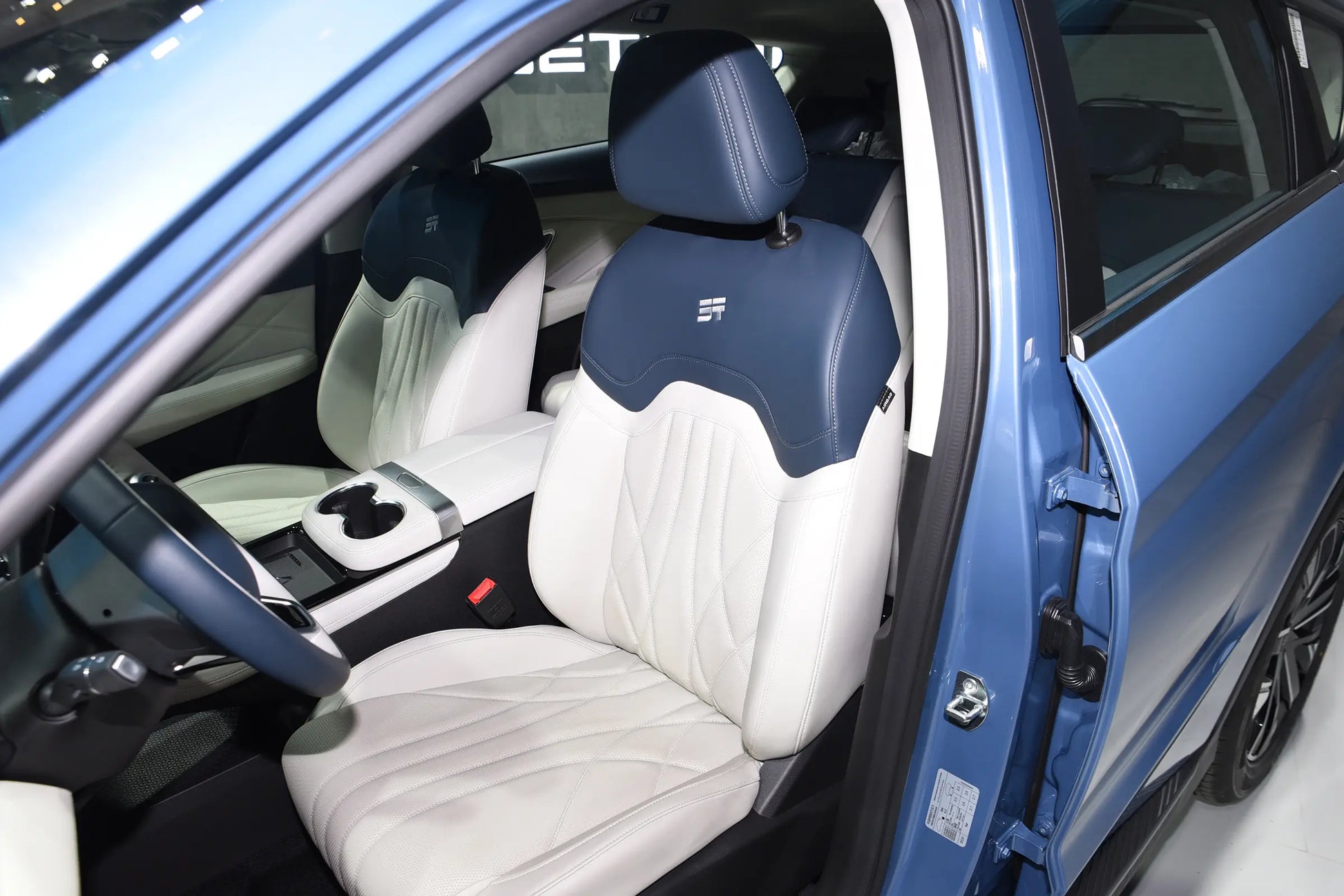 Chery Jetour Shanhai L7 -Hybrid PHEV