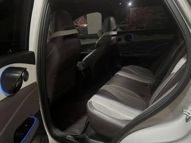 Certificated Pre-Owned BYD Frigate 07 2023 DM-i 100KM Flagship Edition -u21754105