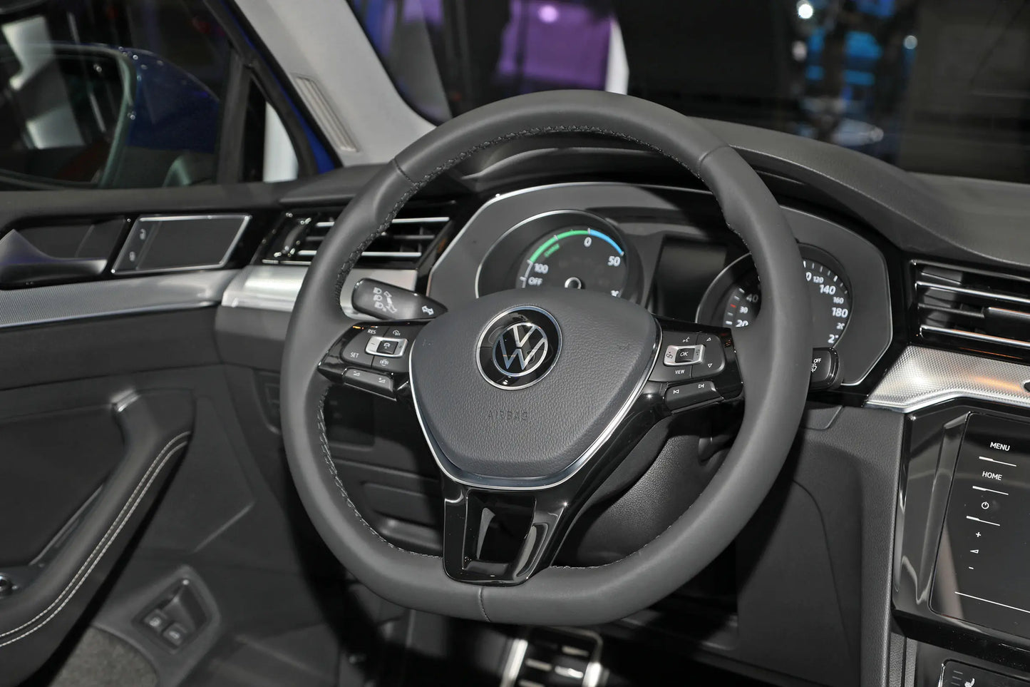 FAW-Volkswagen Magotan GTE -Hybrid PHEV