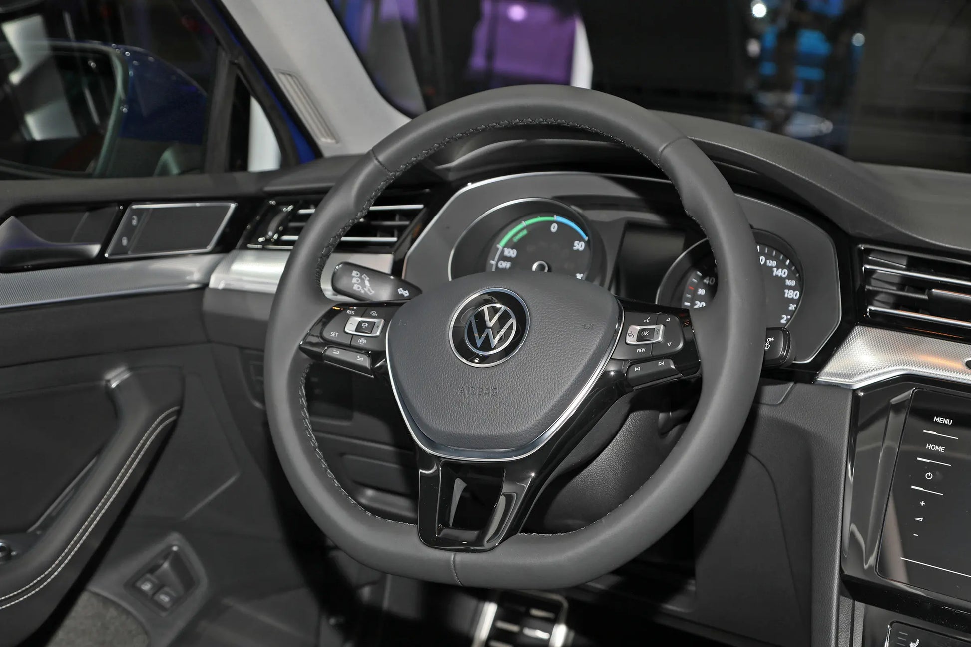 FAW-Volkswagen Magotan GTE -Hybrid PHEV