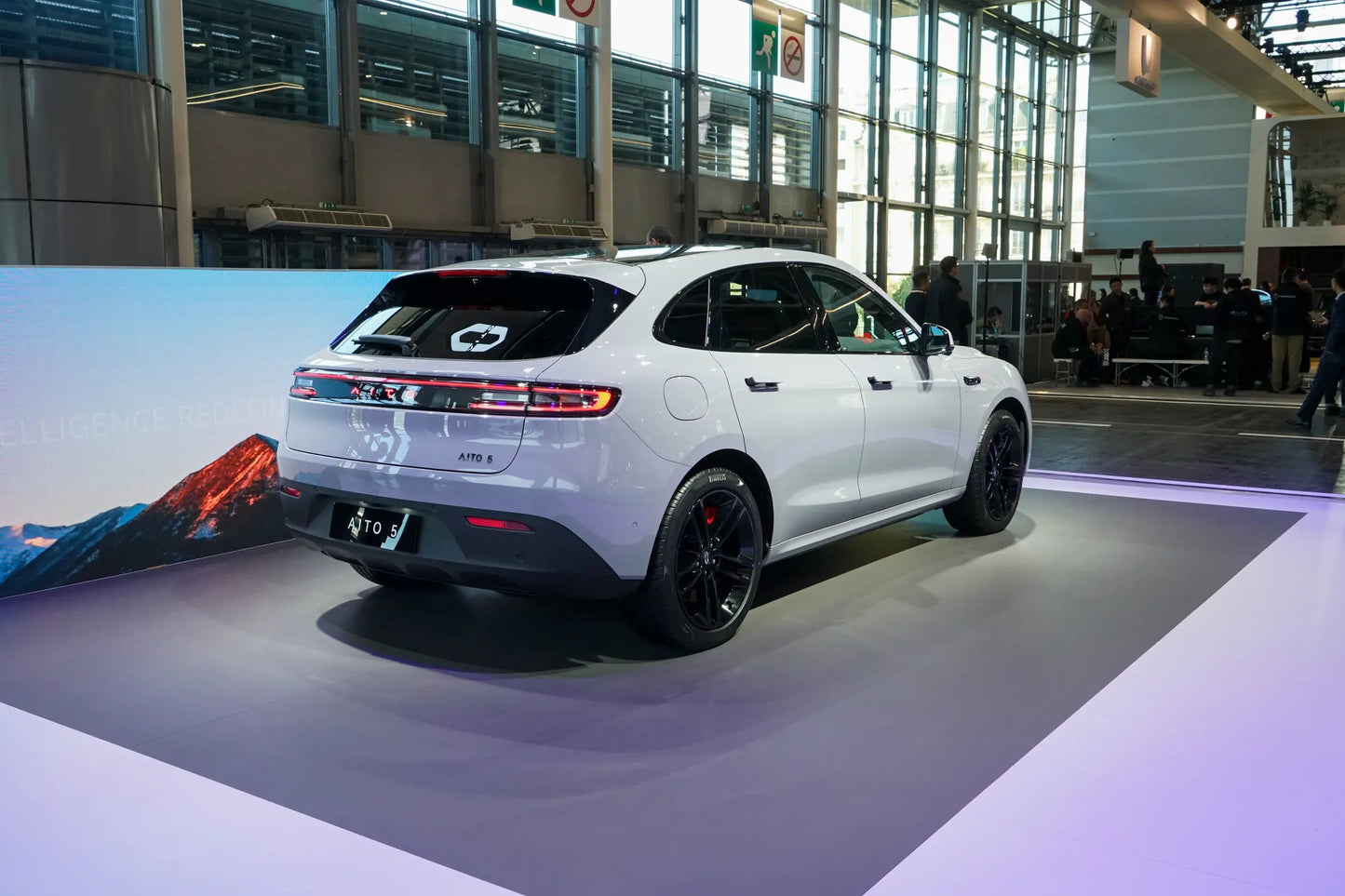 Seres Auto AITO M5-Hybrid REEV