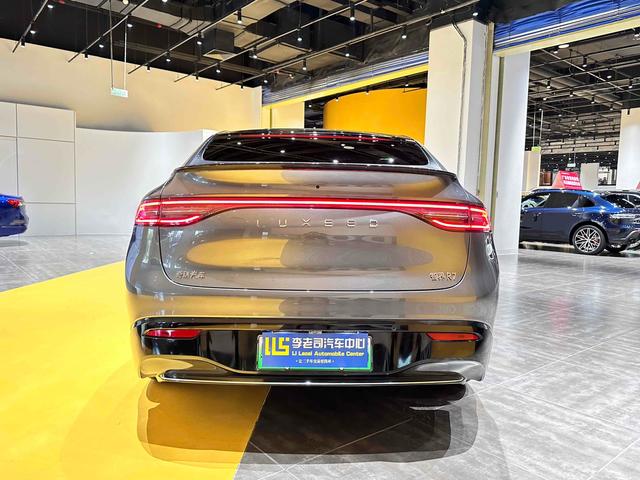 Pre-Owned Zhijie R7 2024 Pure Electric 100kWh Max Rear-Wheel Drive Version