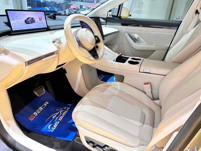 Pre-Owned Zhijie R7 2024 Pure Electric 100kWh Max Rear-Wheel Drive Version