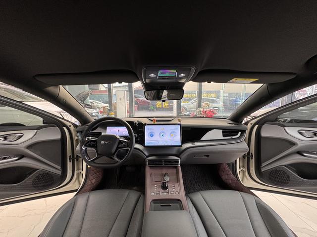 Certificated Pre-Owned BYD Seal 07DM 2025 Intelligent Driving Version DM-i 70KM Elite Model -u21968830