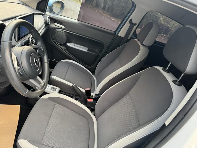 Pre-Owned Oula Black Cat 2021 Model 301km Basic Version