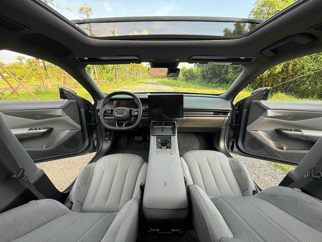 Certificated Pre-Owned Lynk & Co 07 EM-P 2024 126 Long Range Ultra -u21725137