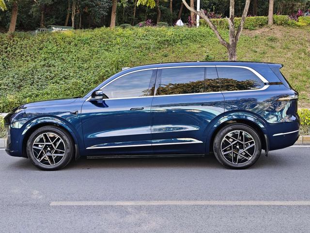 Certificated Pre-Owned Deepal S09 2025 Rear-Wheel Drive Ultra+ -u22102660