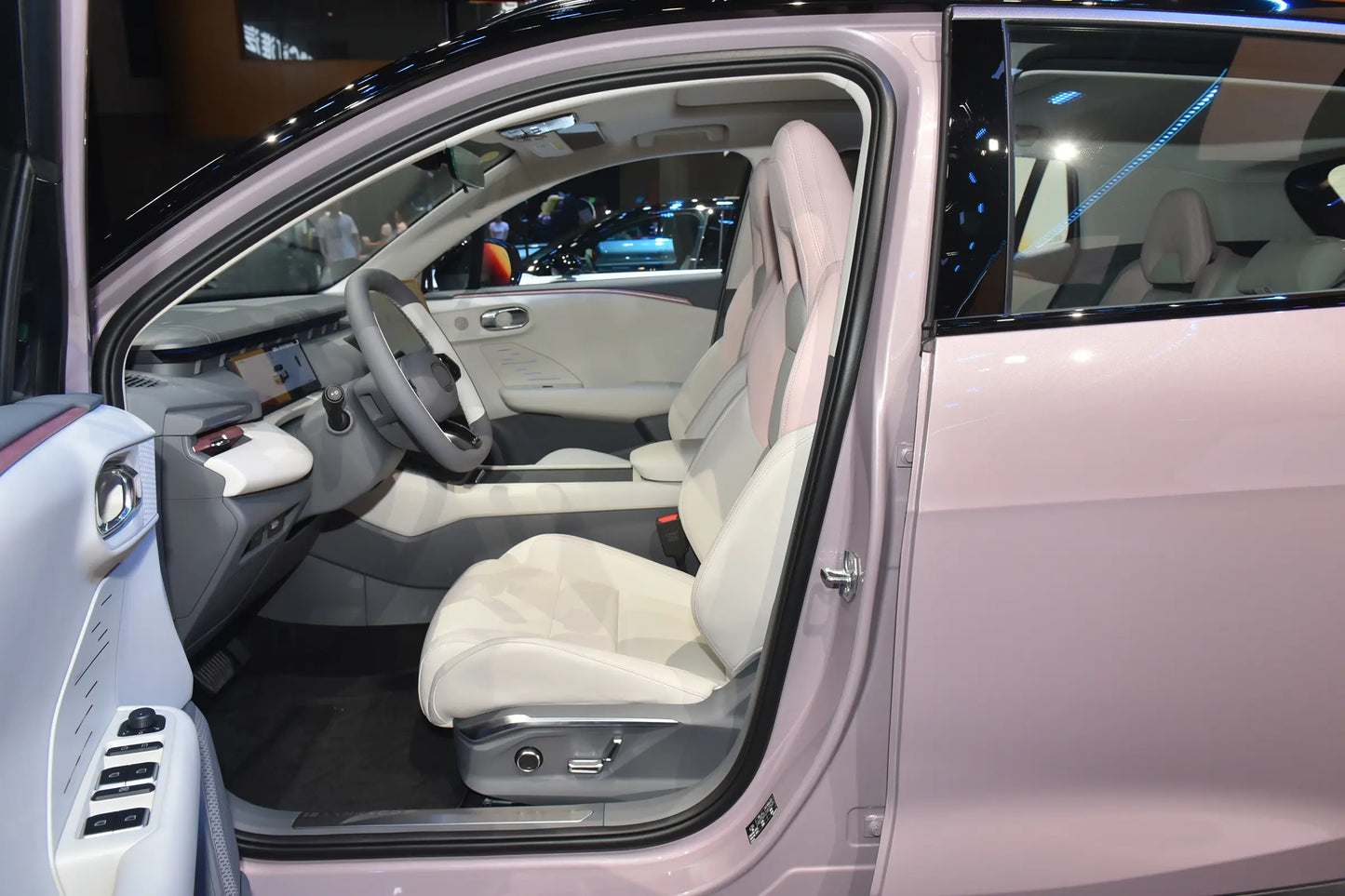 Lynk & Co Lynk & Co 06 EM-P -Hybrid PHEV