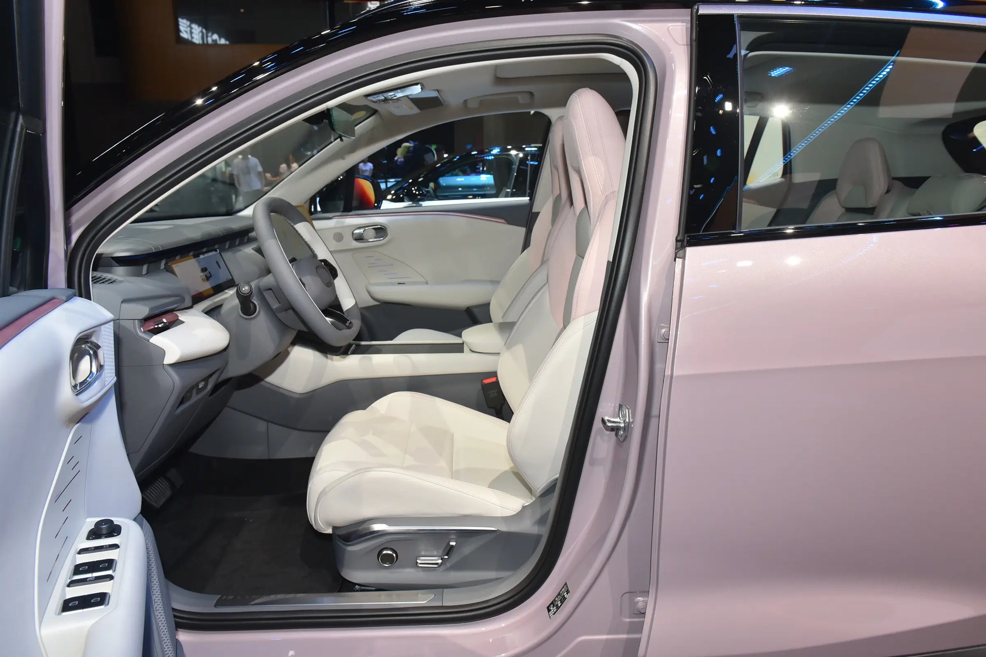 Lynk & Co Lynk & Co 06 EM-P -Hybrid PHEV