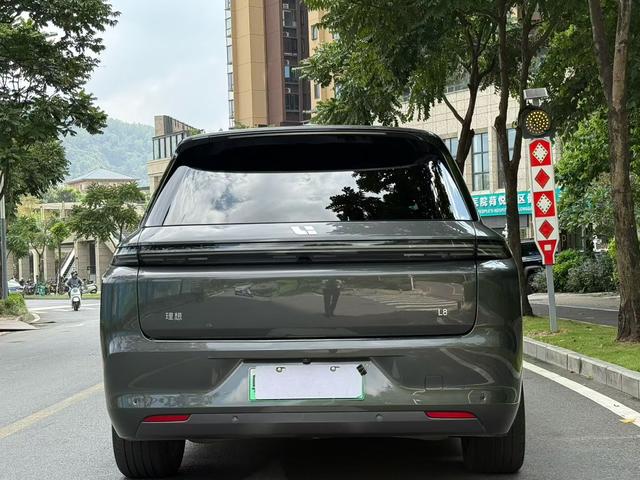 Pre - Owned 2023 Li L8 Max Edition