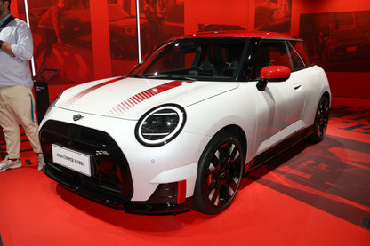 Spotlight Electric MINI JCW
