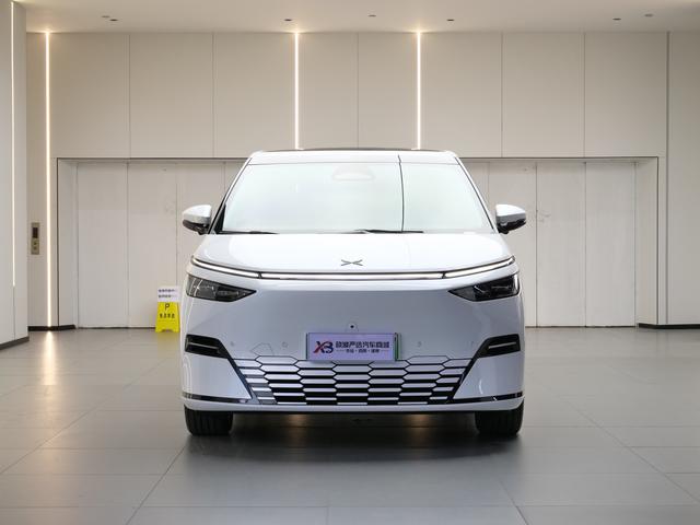 Certificated Pre-Owned XPENG X9 2025 All-Electric 702 4WD High-Performance Max-u21735928