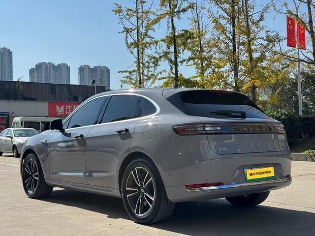 Pre-Owned Wenjie M5 2025 Extended - Range Ultra Rear - Wheel Drive Edition